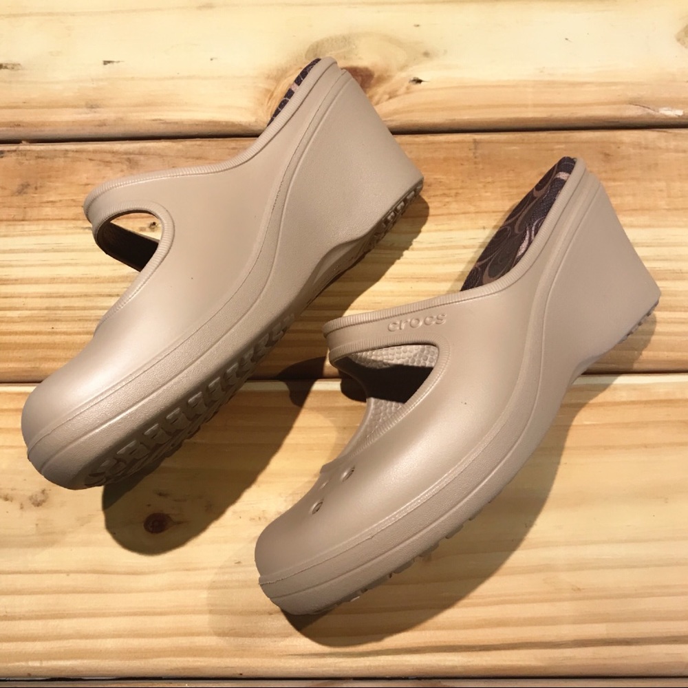 Croc Wedges